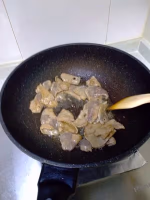 養眼的【胡蘿蔔炒豬肝】