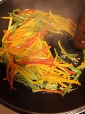 彩椒肉絲