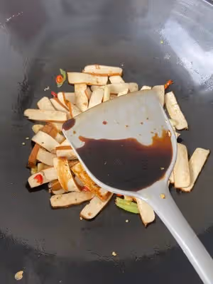 雞蛋炒香乾