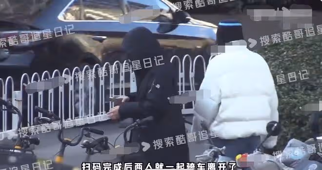 曝當紅偶像戀情!與神秘女子同居舉止親密,當街怒砸手機素質堪憂