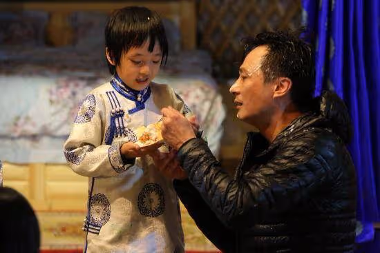 前秒犀利點評，下秒卻給趙露思一票，吳鎮宇這是？好演技嚇跑於正