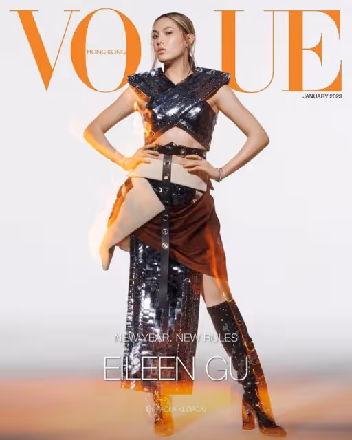 19歲谷愛凌登雜誌封面，穿銀色戰袍露腹肌又美又颯，時尚感滿滿