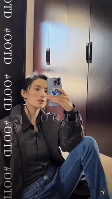 海哈金喜曬李亞鵬衣櫃，穿老公衣服超時髦，喊繼女「嫣兒」好親切
