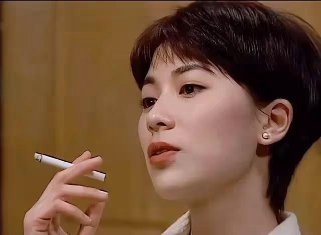 出道就搭檔周潤發，拿過視後也懟過宣萱，張可頤的紅運人生惹人羨