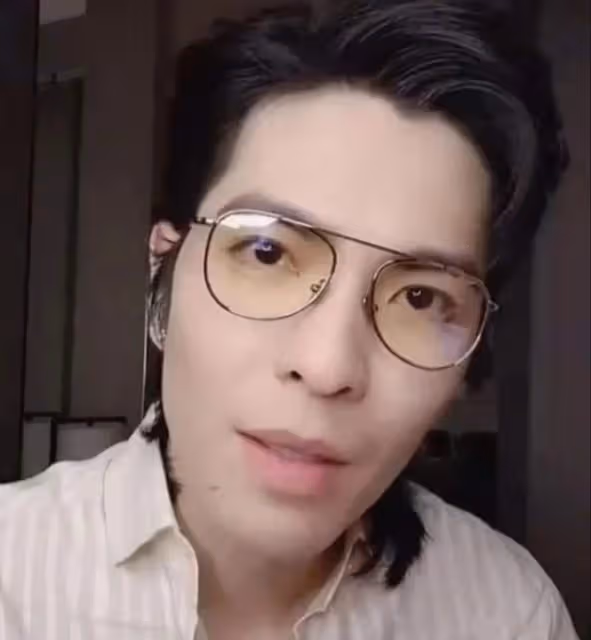 親自試吃產品，發視頻自我檢討，為何網友們還是覺得向太不真誠