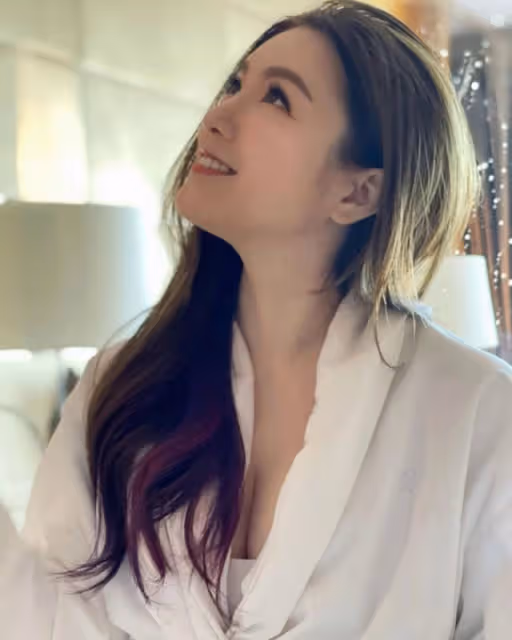 39歲TVB前力捧小花懶理婚變傳聞,躋身闊太行列與貴婦好友聚會