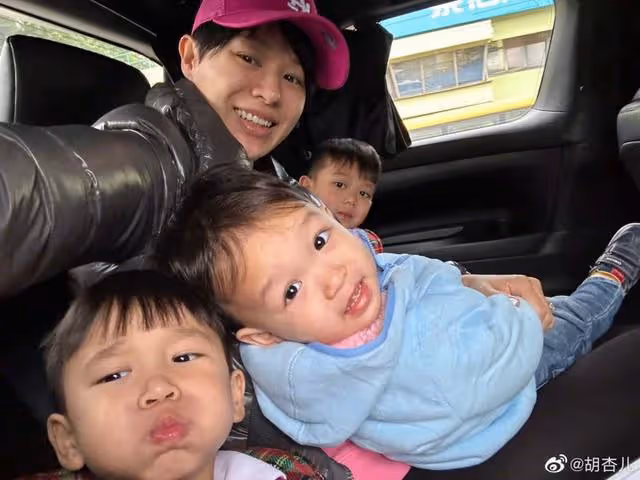 胡杏兒曬照慶祝銅婚！疑拋下三子過二人世界，老公依舊帥氣有型