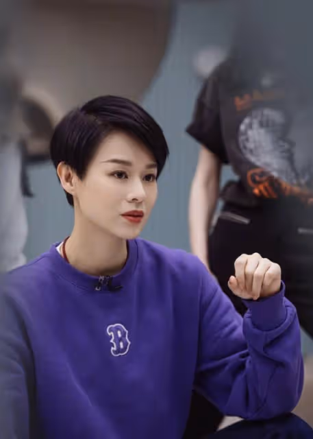 胡杏兒曬照慶祝銅婚!疑拋下三子過二人世界,老公依舊帥氣有型