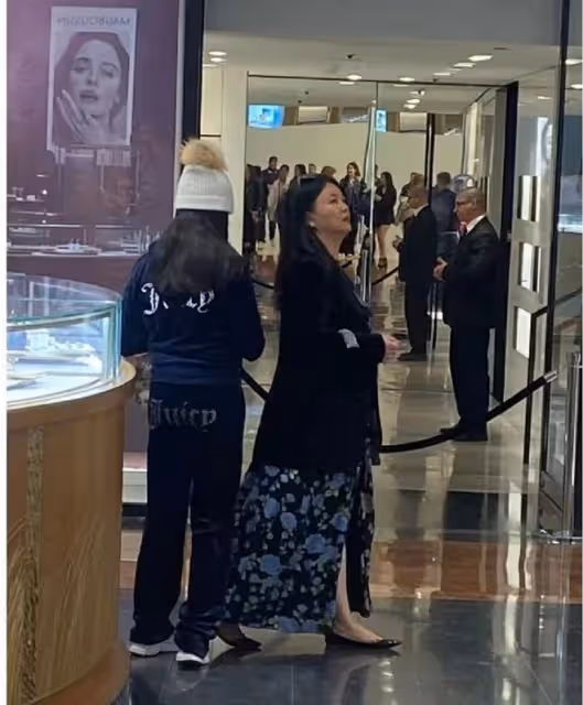 李湘陪女兒留學後變得低調,刪光社交動態引猜測,疑似定居國外