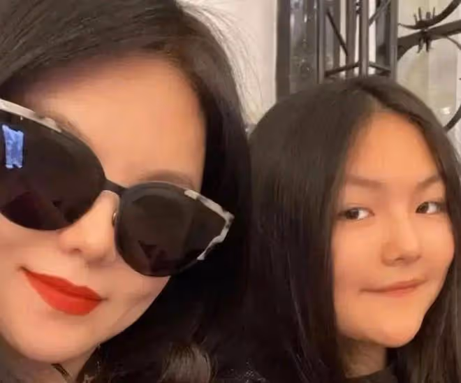 李湘陪女兒留學後變得低調,刪光社交動態引猜測,疑似定居國外