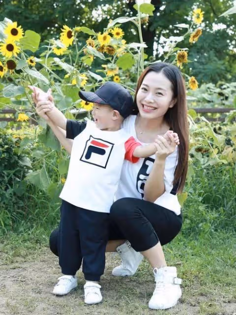 「最嫩奶奶」火了,46歲被誤認是少女,奶奶:你別不信,我孫子都要上學了!