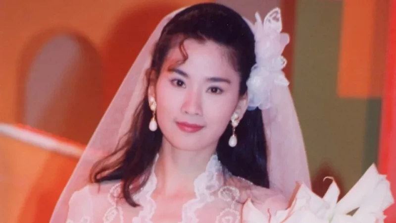 事業爆紅卻不快樂!58歲女星淡出6年「靠信仰走出低潮」 受洗後「人生大轉彎」跑到偏鄉近況曝