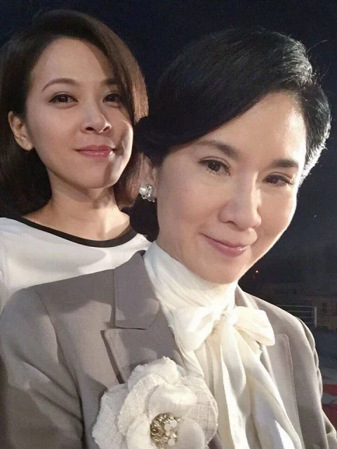 事業爆紅卻不快樂!58歲女星淡出6年「靠信仰走出低潮」 受洗後「人生大轉彎」跑到偏鄉近況曝