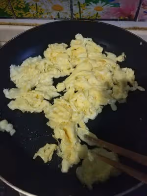 豌豆蝦仁炒雞蛋