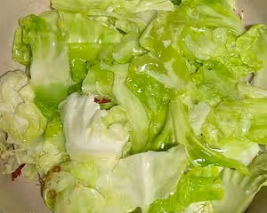 香辣手撕包菜｜5分鐘搞定！