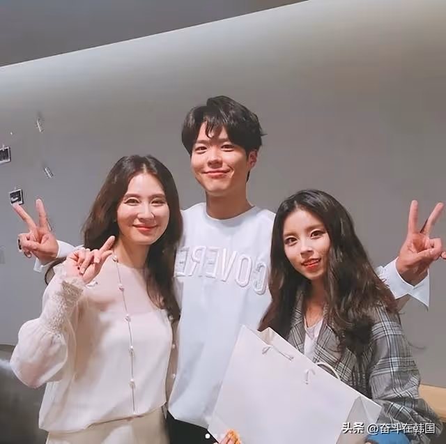 朴寶劍竟然和她傳過緋聞?比他大22歲,這也太離譜了