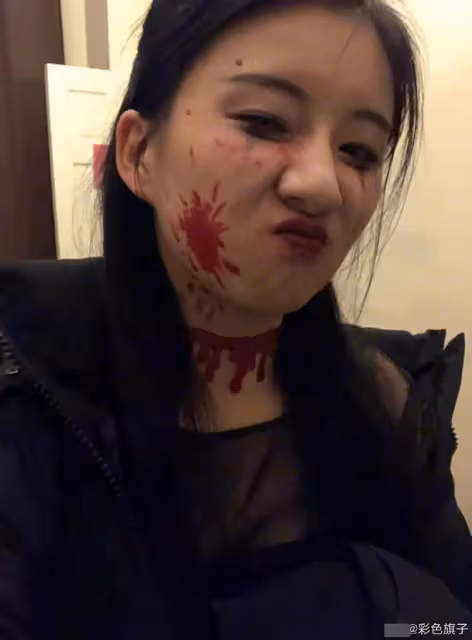楊麗萍攜侄女現身!對方一米八身材火辣,小彩旗獨居英國顯落寞
