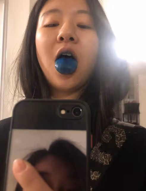 楊麗萍攜侄女現身!對方一米八身材火辣,小彩旗獨居英國顯落寞