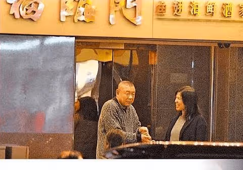 富豪對吃有多講究,林青霞請廚師要試用6個月,劉鑾雄每頓20個菜