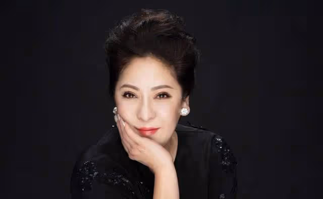 此嵐非彼蘭!4點細節看出,「豪門版大S」向太與張蘭的本質不同