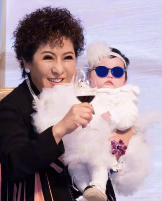 此嵐非彼蘭!4點細節看出,「豪門版大S」向太與張蘭的本質不同