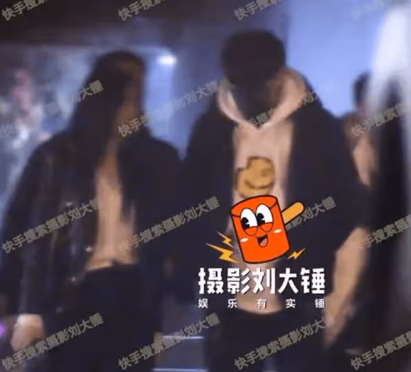秦霄賢新戀情曝光，與美女富婆一同回家過夜，「為妮鍾秦」cp黃了