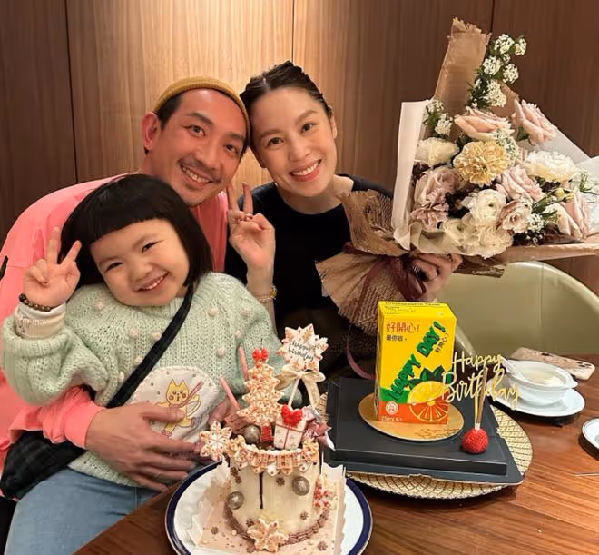 李燦森為妻子慶生，當眾擁吻太甜蜜，41歲愛妻高齡懷二胎狀態好