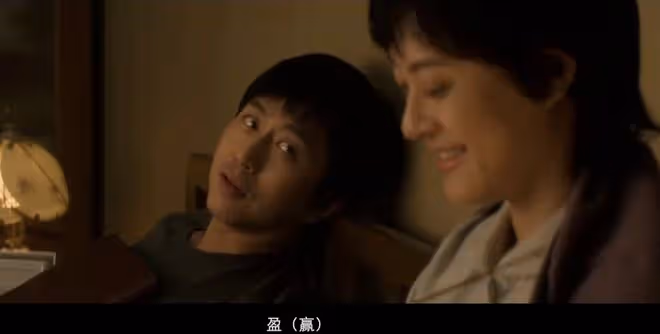 鄧超夫婦片場花絮曝光，鄧超逗孫儷開懷大笑，互相依偎合影互動甜