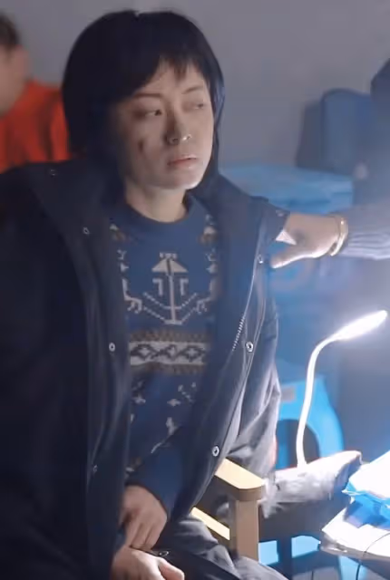 鄧超夫婦片場花絮曝光，鄧超逗孫儷開懷大笑，互相依偎合影互動甜