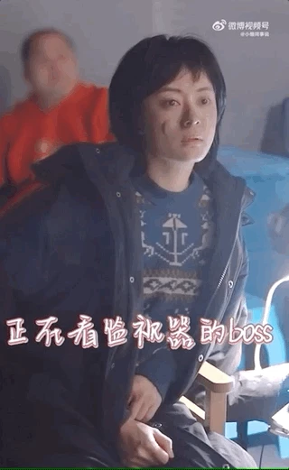 鄧超夫婦片場花絮曝光,鄧超逗孫儷開懷大笑,互相依偎合影互動甜