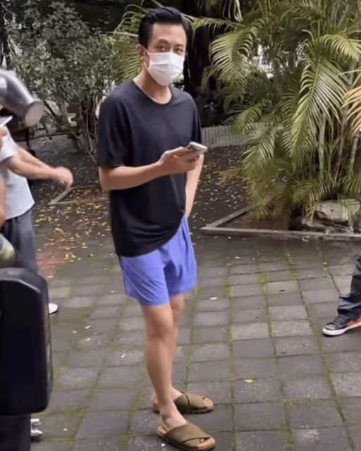 鄧超夫婦片場花絮曝光，鄧超逗孫儷開懷大笑，互相依偎合影互動甜