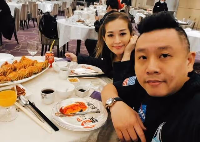 獲圈外人追求!限制級電影女星移居英國,曾經歷離婚及遭男友背叛