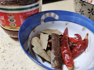 酸辣肥腸粉