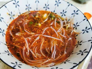 酸辣肥腸粉