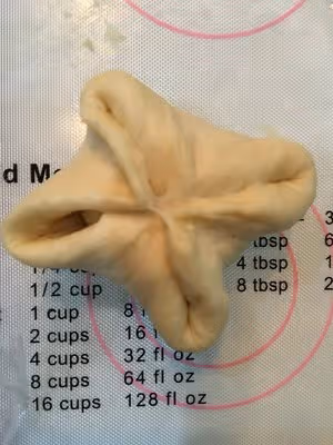 椰蓉夾心小麵包（手工揉膜）