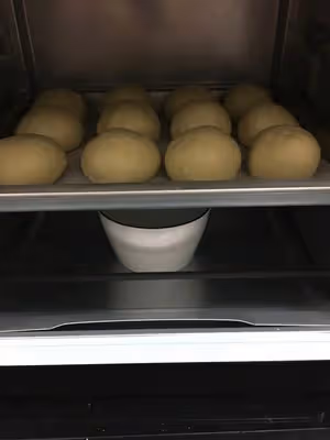 椰蓉夾心小麵包（手工揉膜）