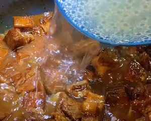 牛肉燉土豆（牛肉燒土豆）