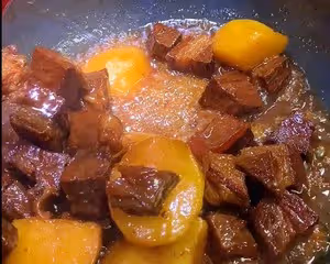 牛肉燉土豆（牛肉燒土豆）