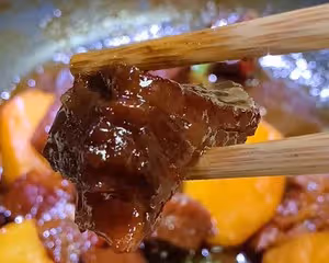 牛肉燉土豆（牛肉燒土豆）