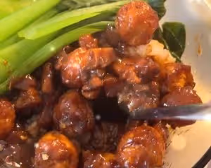 入口即化肥而不膩吃上一百次都還想吃的神仙滷肉飯！！！（台式）