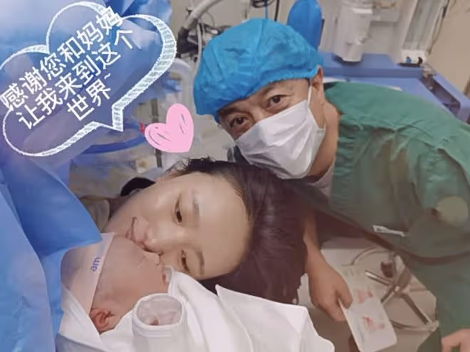 16歲李嫣寒假回國，李亞鵬分享接機視頻，感慨女兒怎麼這麼好看