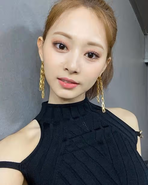 2022全球百大美女榜單：子瑜暴跌第10，去年冠軍Lisa被他擠下