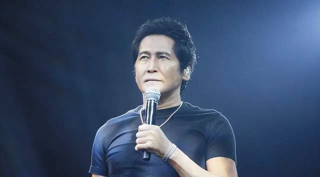 田震跨年晚會唱功炸裂,為何能頻頻出圈?崔健齊秦評價一語中的