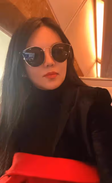 李湘帶王詩齡到杜拜跨年，坐頭等艙一趟需八萬，母女同框像姐妹