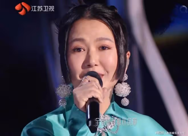 江蘇跨年盤點:張傑現場大合唱,劉宇寧帶傷上陣,王俊凱單手威亞