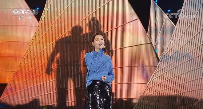 央視跨年盤點:廖昌永穩重,孫楠臉僵顯疲態,王鷗毛曉彤似少女