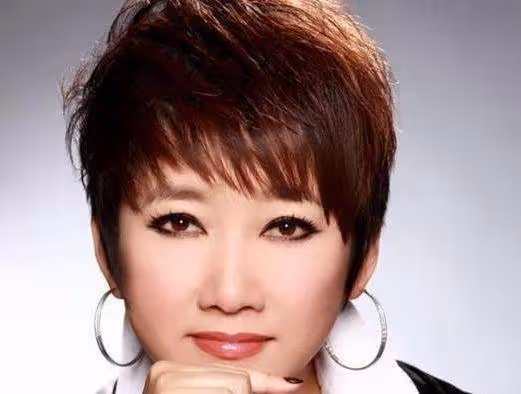 王剛前妻，因沒盡到母親責任被分手，今60歲活成如此