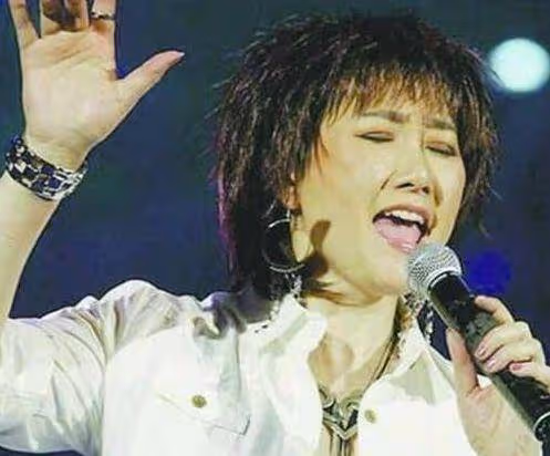 王剛前妻，因沒盡到母親責任被分手，今60歲活成如此
