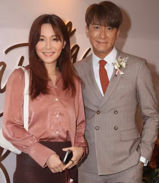 恭喜！馬國明湯洛雯元旦報喜訂婚，女方首次公開結婚鑽戒