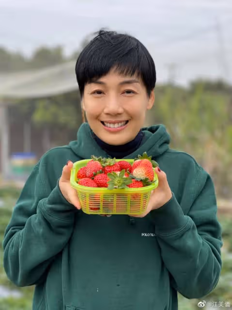TVB小花疑遭高層打壓！逞一時口舌之快無緣爭視後，被指可惜